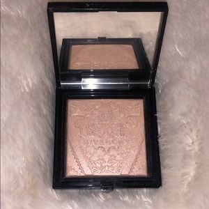 Givenchy Teint Couture Highlighter - Shimmery Pink